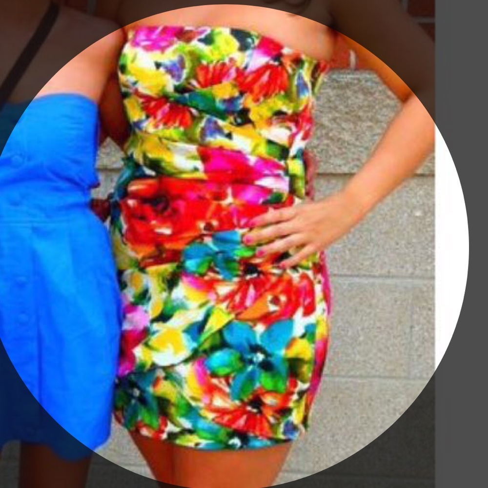 ⬇️⬇️ PRICE DROP Short Floral Formal Dress ⬇️⬇️